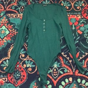 SHEIN forest green long sleeve onesie shirt